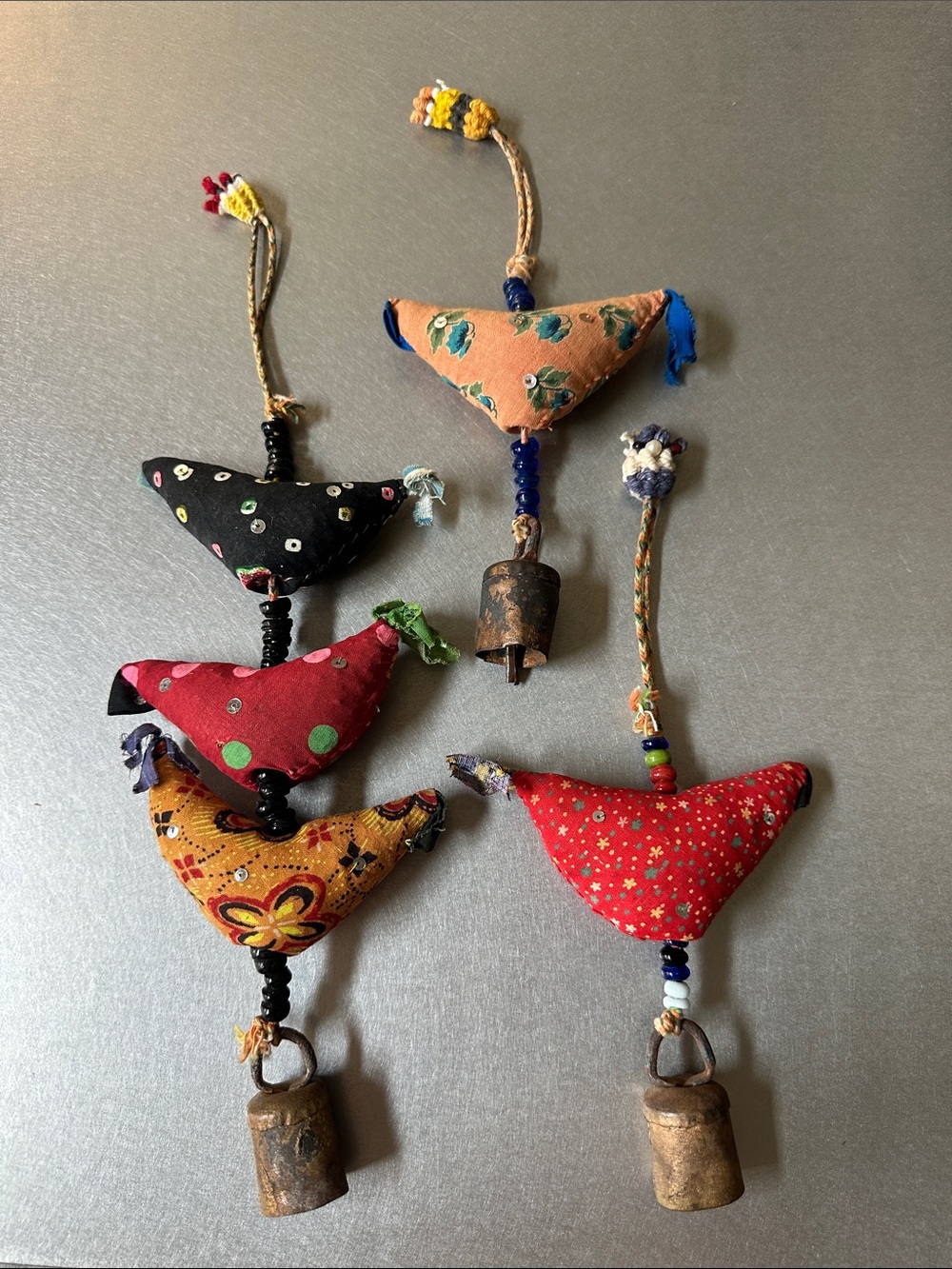 3 PROSPERITY HEN HANGINGS